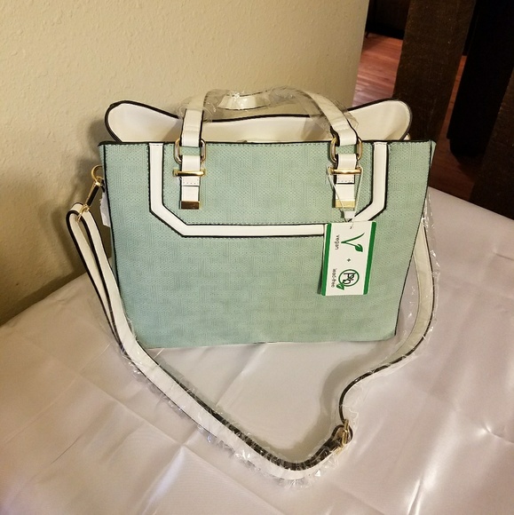AR New York Handbags - Beautiful Pastel Green Handbag